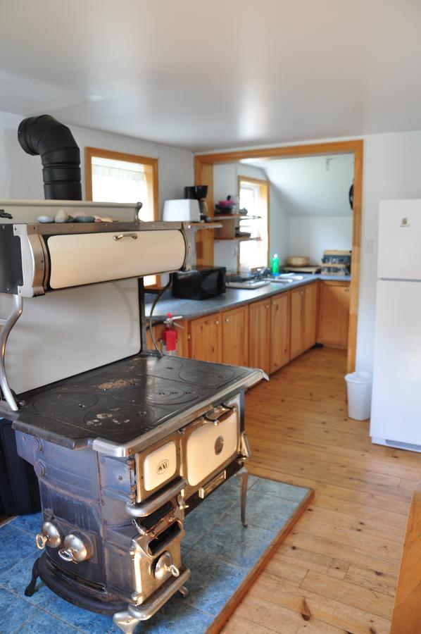 Breton Cove Farmhouse Affittacamere Indian Brook Esterno foto